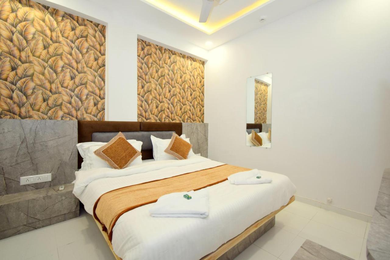 Hotel A1 Vastrapur Ahmedabad Esterno foto